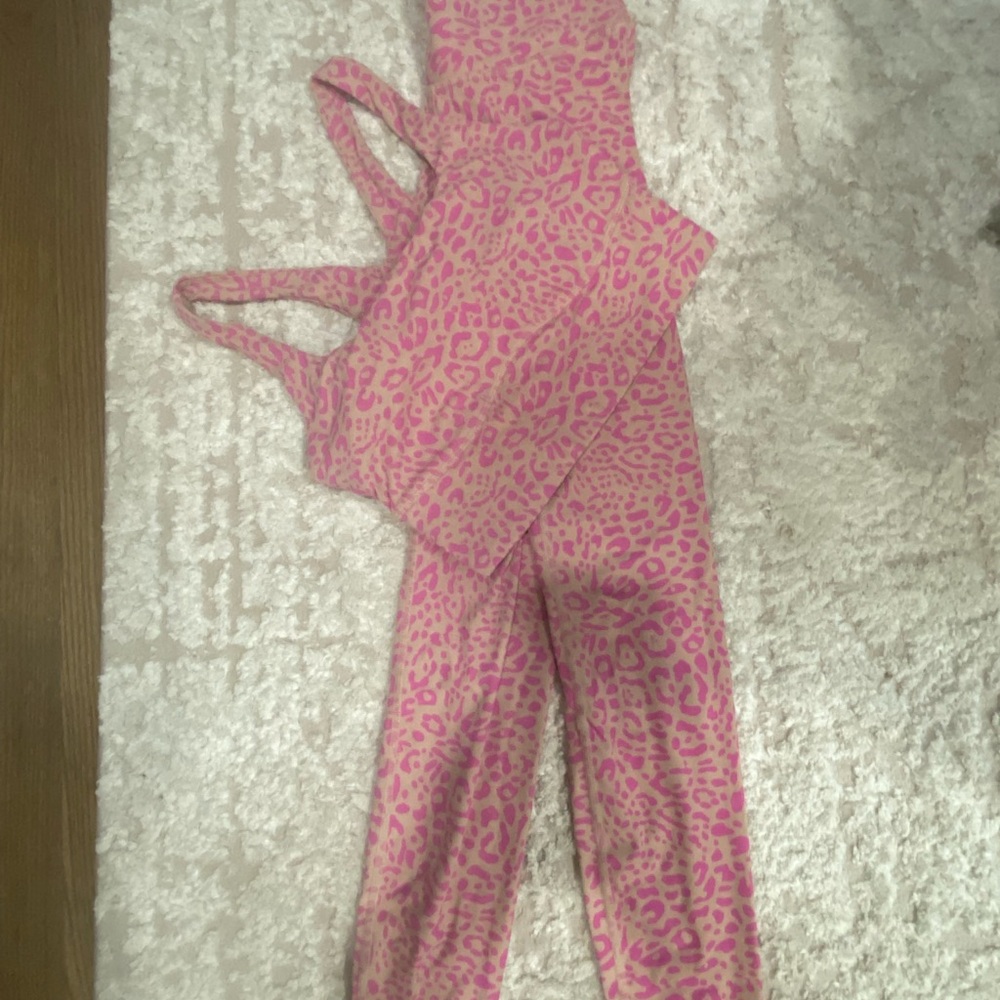 JoyLab Pink and Tan Leopard Print Top and Leggings set XS